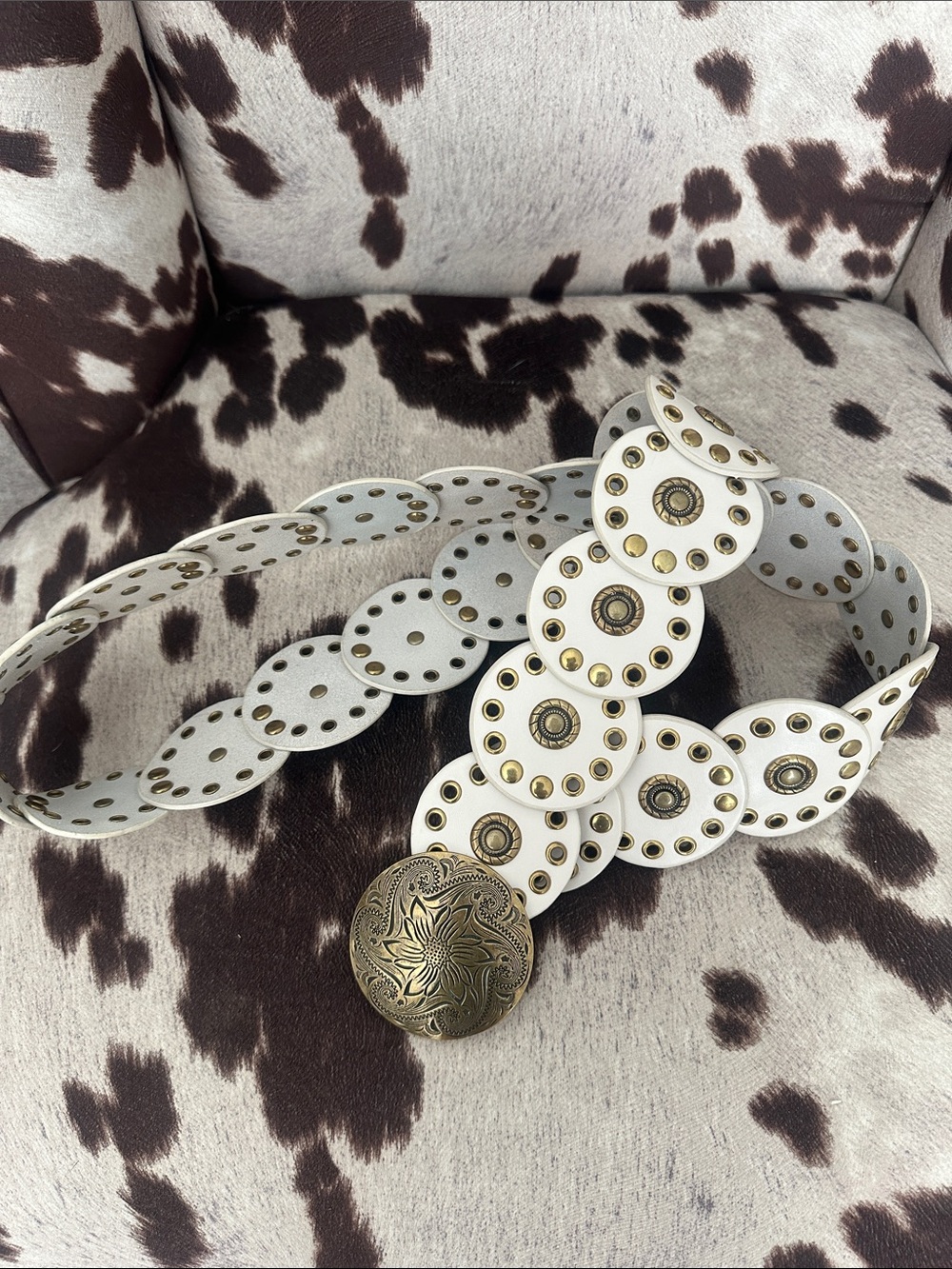 White Decorative Circle Leather Belt with Antique Gold Buckle